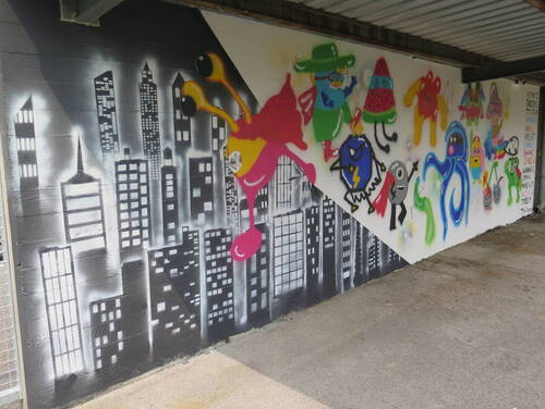 Abri à vélos - graffitis réalisés pendant la semaine hors-cadre 2023