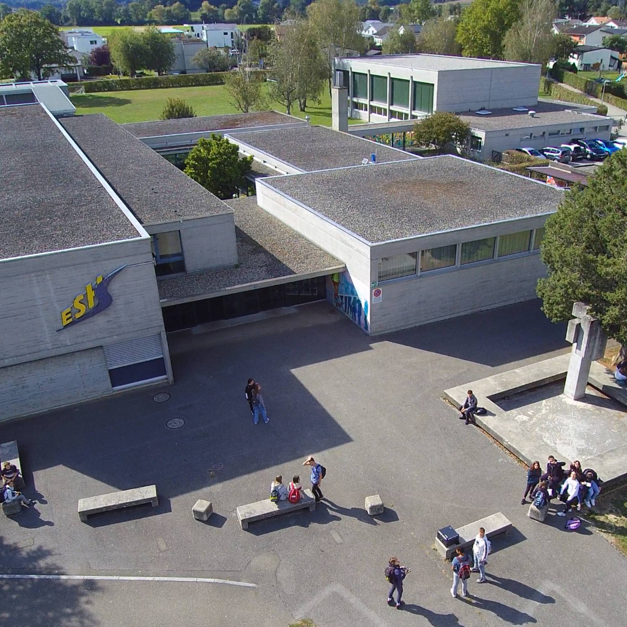 Ecole_drone_devant_3 (1).jpg